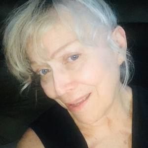 Meet your Posher, Elena